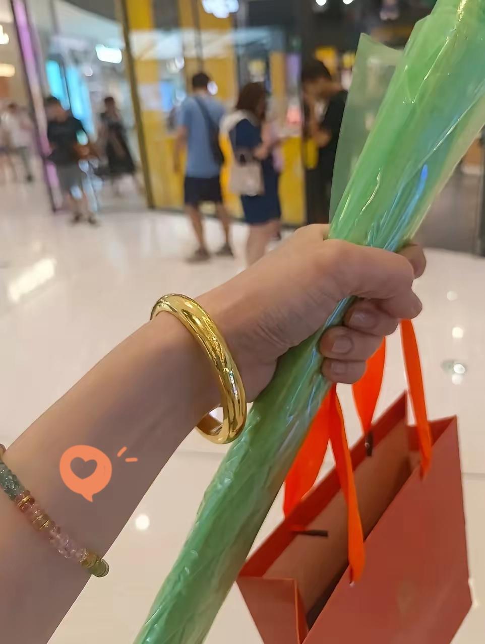 我姐姐在金店从业3年，买黄金避坑指南！内行人教你少花冤枉钱，今天分享个关键经验：