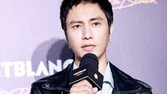 演员陈坤说：“我这一生最悲痛的，不是没有结婚，也不是儿子没有养好，恋爱谈的不多，