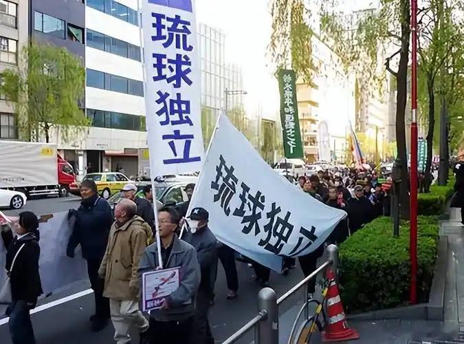 琉球归属问题被迫无限期搁置！琉球归属问题被迫无限期搁置1880年，清政府拒绝签