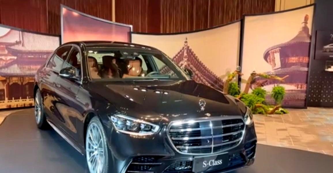 迈巴赫S480和奔驰S450L，很多人以为是两款车，其实根本就是一台。一个加价