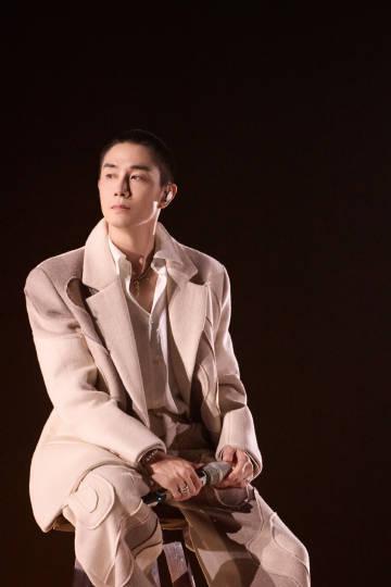 披荆斩棘本季的x-leader之争其实一直是在李承铉和苏醒之间展开,苏醒也是把李
