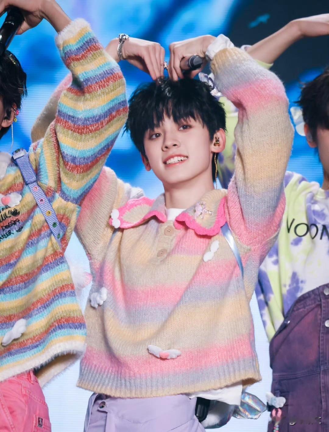 时代峰峻紧急辟谣！左航恋爱瓜塌成芝麻饼，真相笑不活了内娱最近又闹大乌龙！T