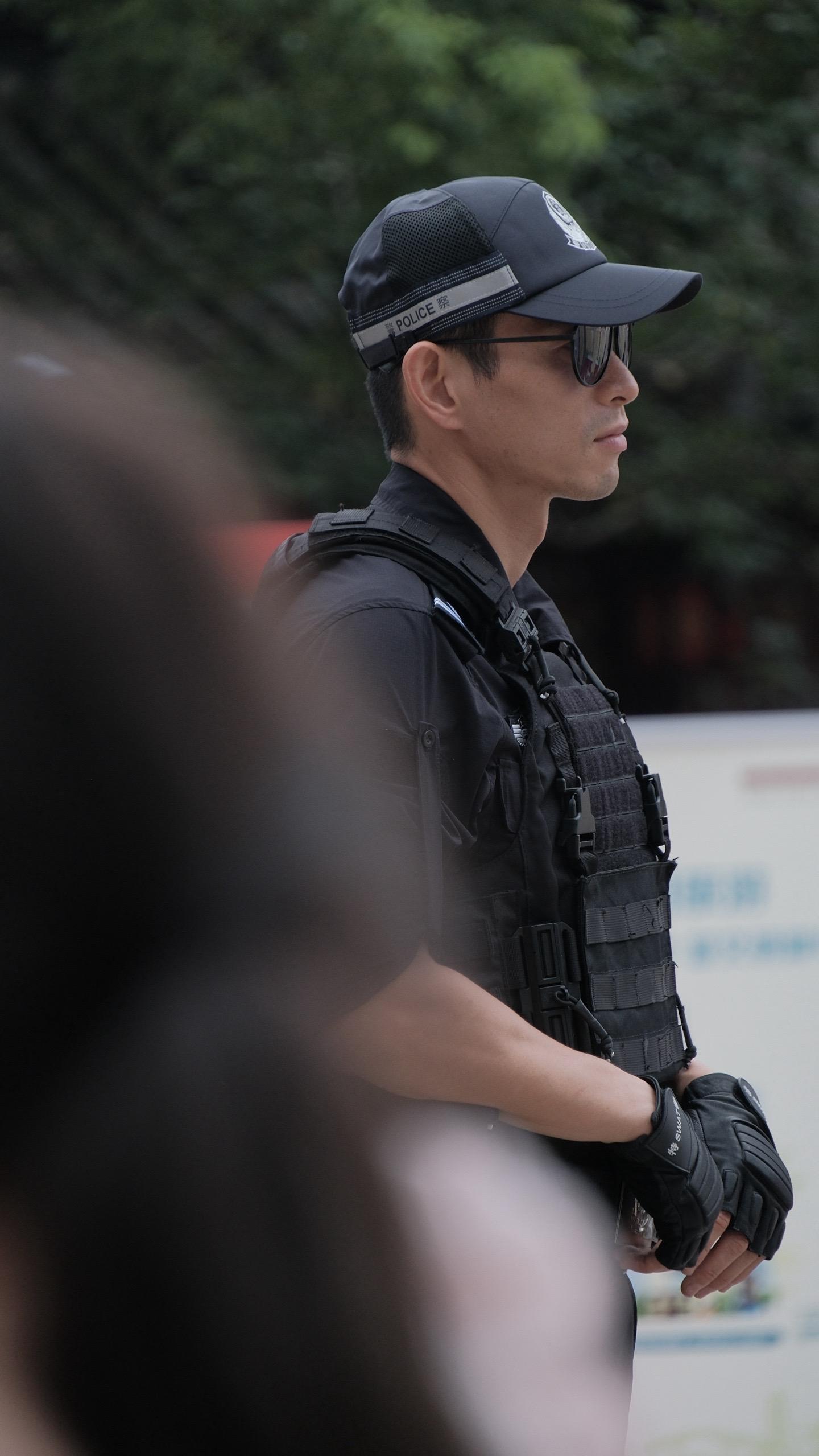 没想到上海的警察都这么帅6