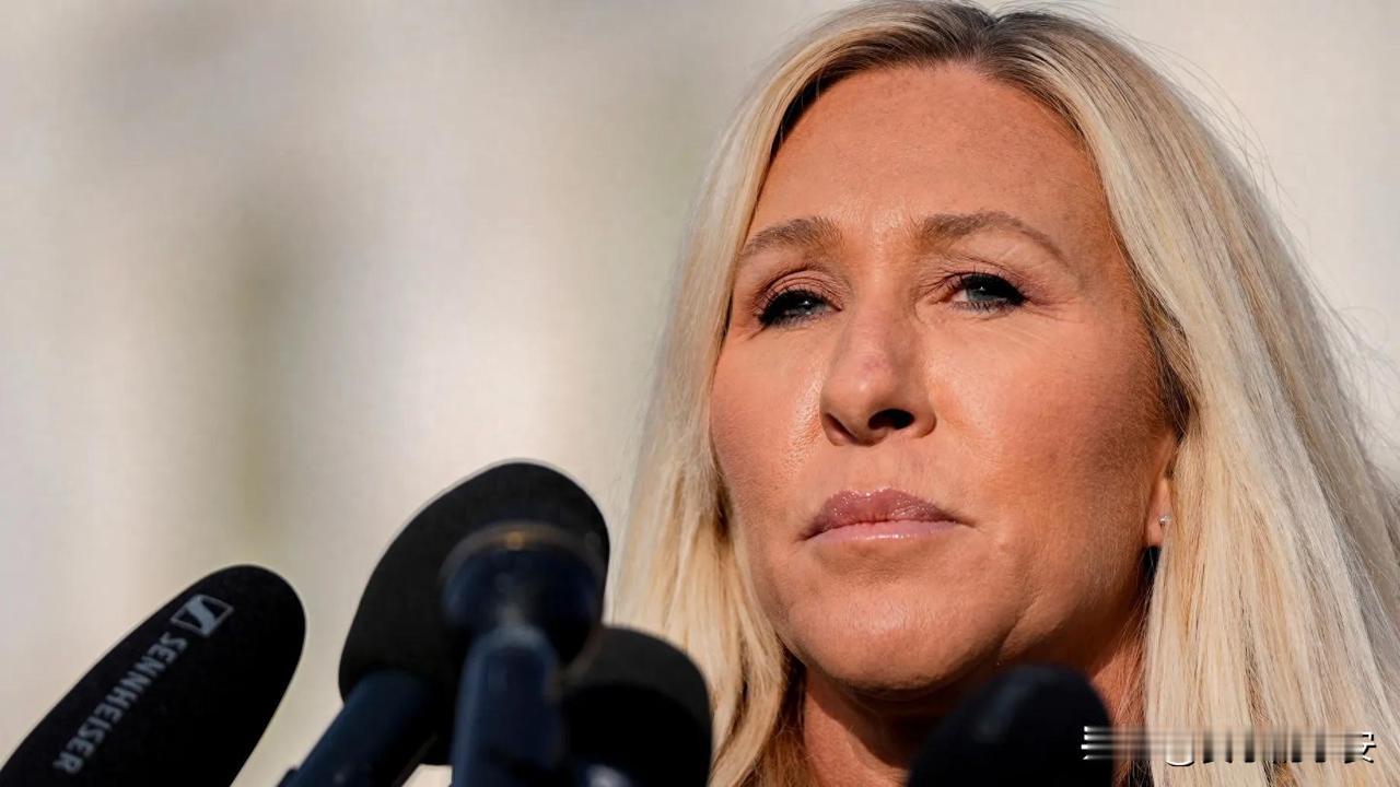 就在刚刚特朗普的“最强嘴替”跑路了！11月21日，特朗普的“MAGA头号迷妹