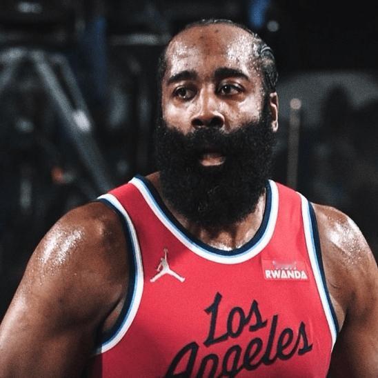 我下个大胆的判断下一个离开快船队的人员不是小卡，也不是泰伦卢，更不是祖巴