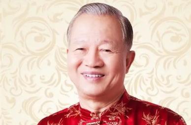 有一天，国学大师曾仕强遇到了一个很厉害的算命先生，他对曾老说：“先生，我看你活不