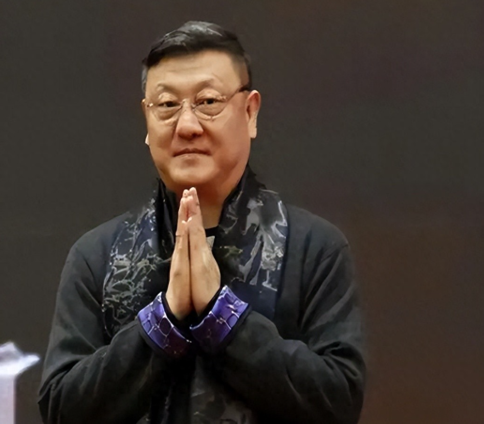 四个情人，一个私生子？韩磊不忍了，对“绯闻女友”出手
