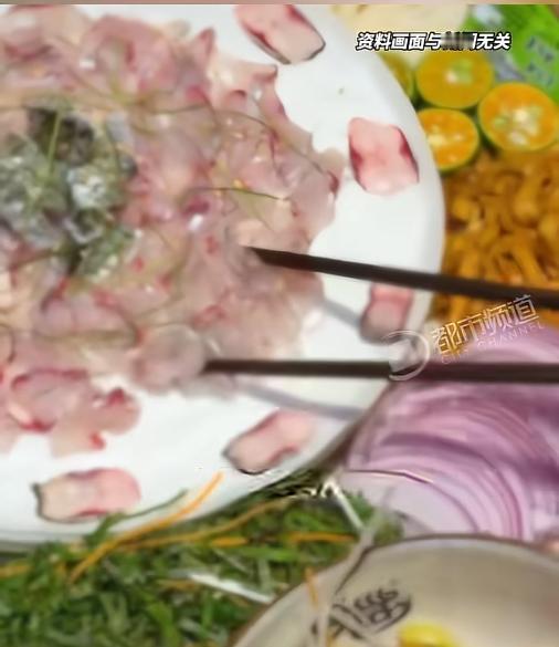 最近有个新闻，看得人心里又感慨又后怕——武汉金银潭医院的检验科医生，为了帮患者找