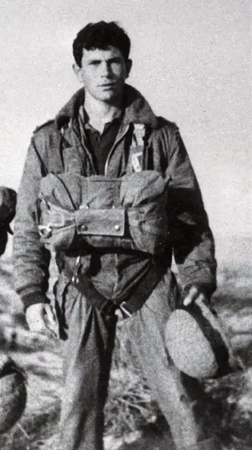 内塔尼亚胡和哥哥的感情很好，他的哥哥是在执行“恩德培行动”中唯一阵亡的军人。内