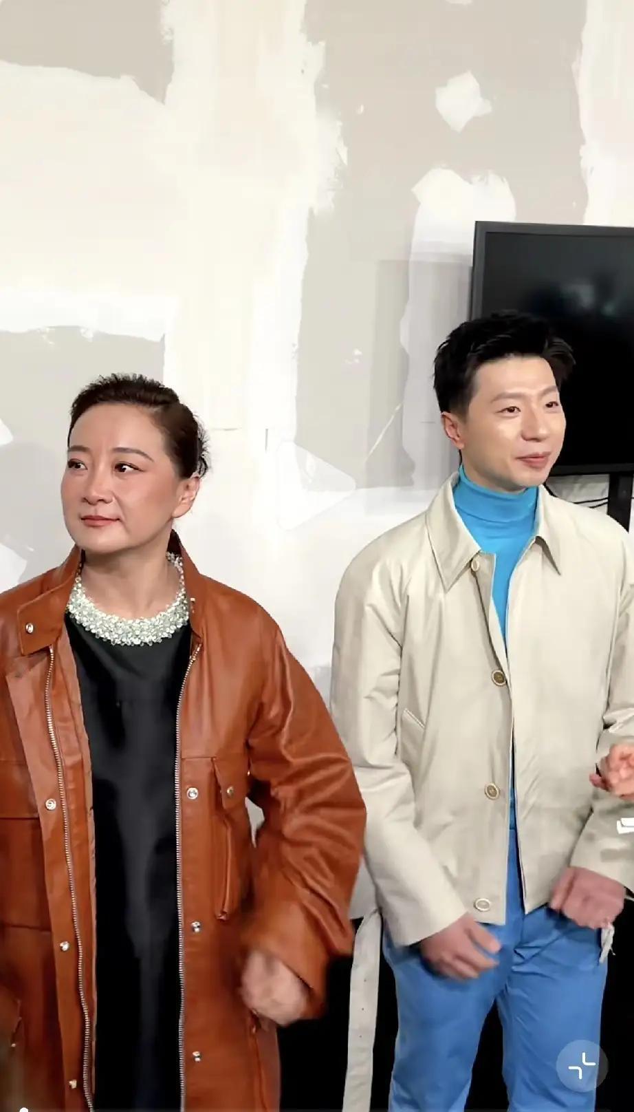 贾玲同框马龙暴露真实状态！瘦100斤仍显粗腿，44岁法令纹抢镜1月18日，