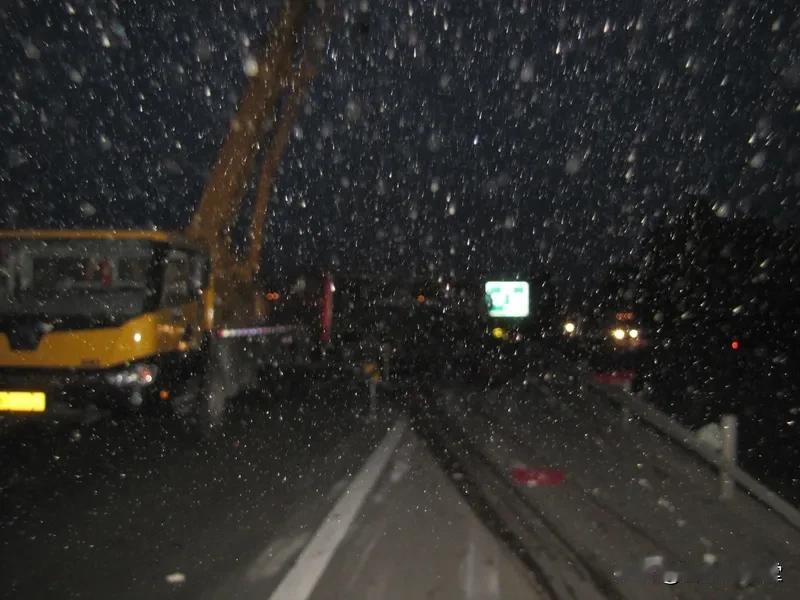 连霍高速车祸9死7伤！高速路车祸12月6日22时许，G30连霍高速K3906公