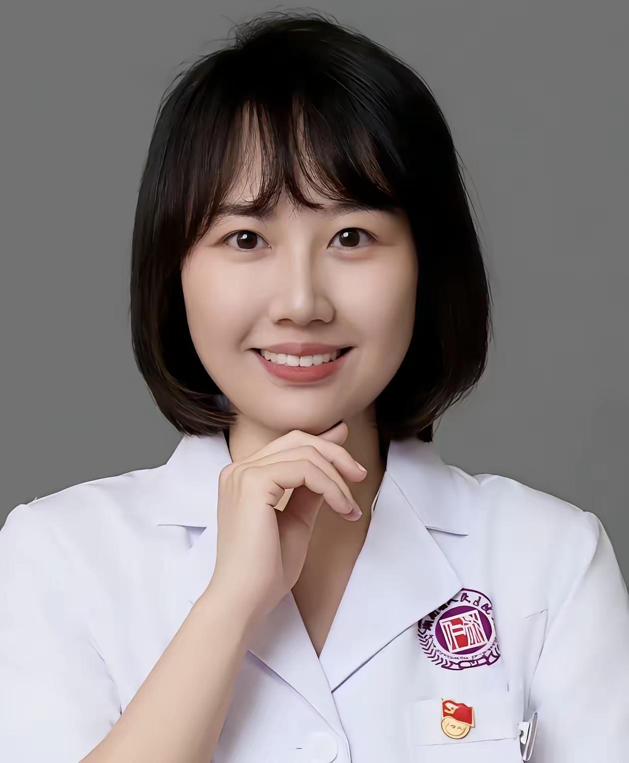 曾医生还是选择了离开，患者失去了一位好医生。但是我理解她的选择，那么多流言不