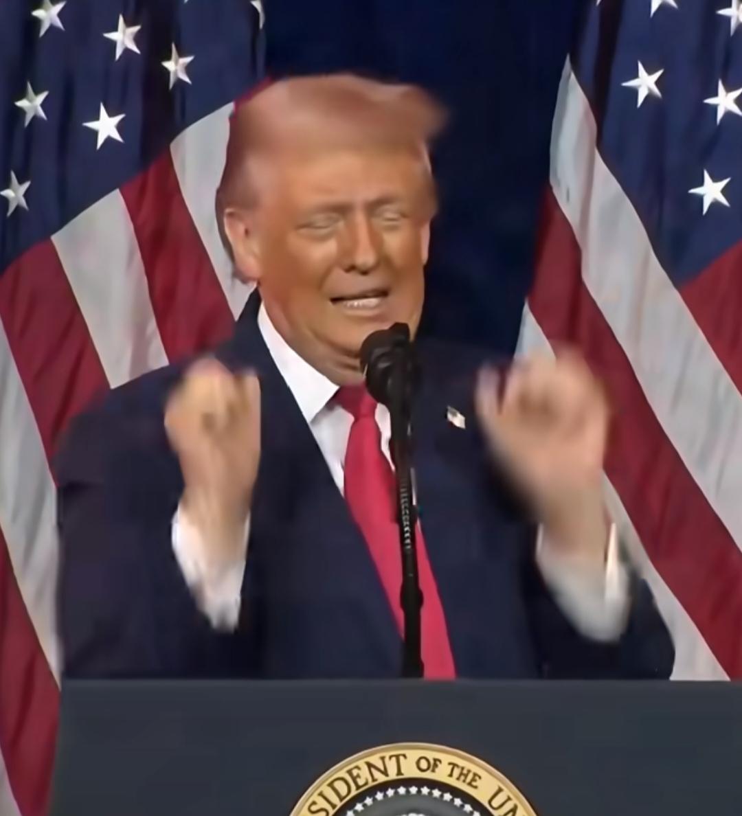 “天要你亡，就先让你狂”这句话永不过时。就在大家都以为二进宫的川普，为了自己的