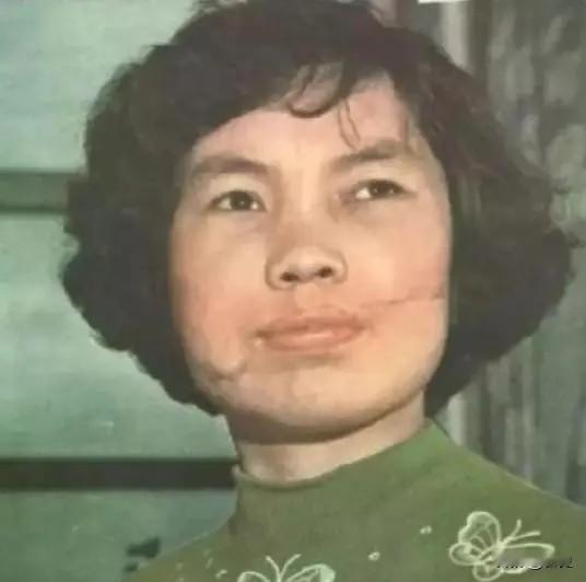“快来人呀！”1959年，一位妙龄少女睡觉时，6名男子突然闯入，将她残忍折磨