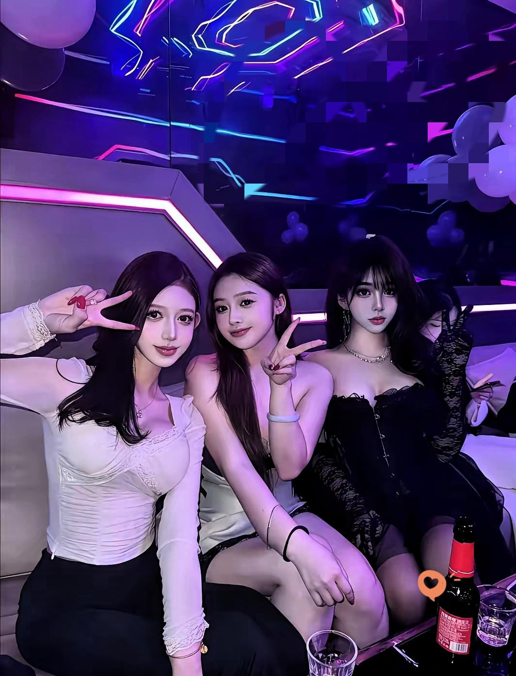 一个高档夜场的大堂经理说，说的一句话让人脊背发凉！“也别怪很多女孩没有下限，非