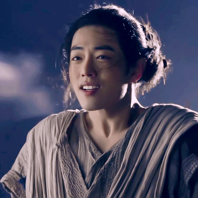 得闲谨制3.7亿了截至目前，肖战一番电影已达15亿，什么水平？