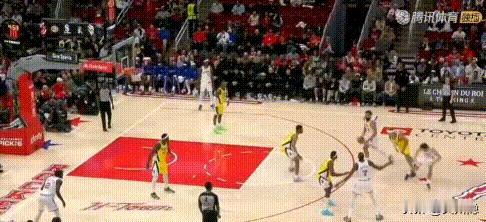 你越说他老，他越往你头上得分。内姆布哈德想用防守让杜兰特“不舒服”。结果