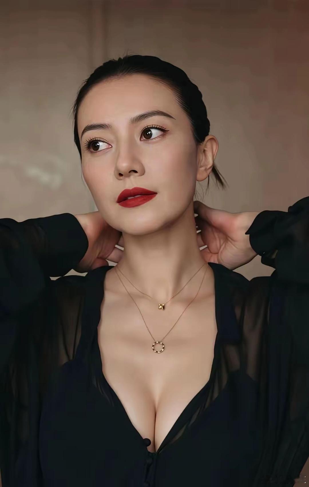 几代人心中的“白月光”，高圆圆