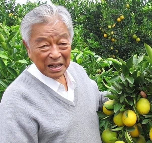 1999年，褚时健在云南省高院，做最后的陈述：“说我受贿3630万人民币、