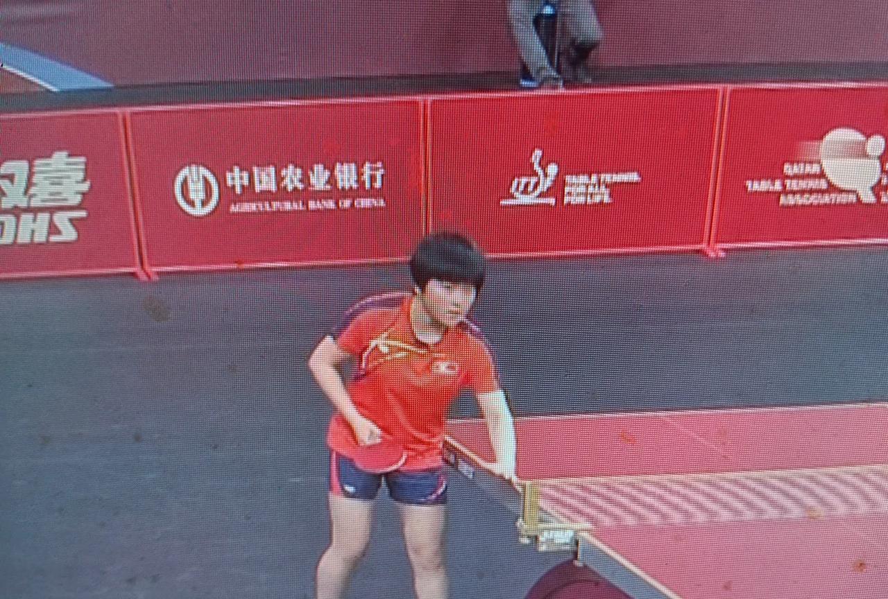 #万能生活指南#第一局：卡尔伯格接不好发球，有力无处使，通过前三板，金琴英占