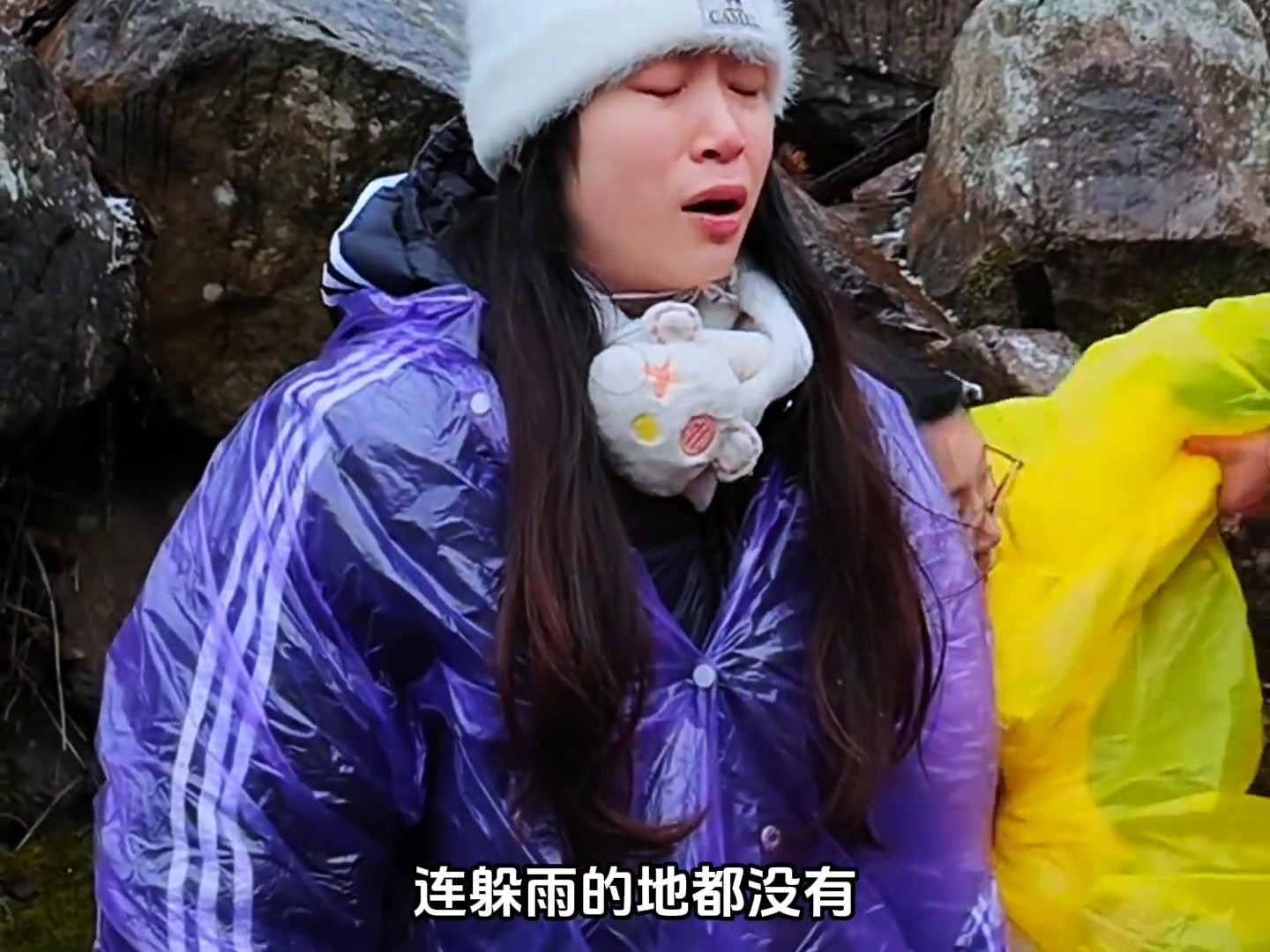 全女大学生荒野求生挑战：惊险与智慧的极限考验