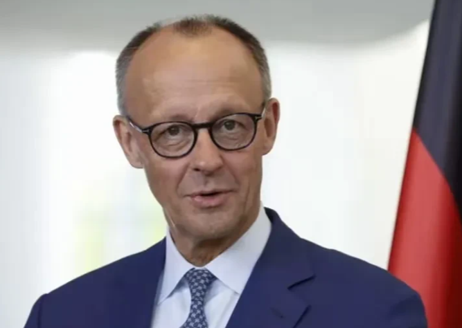 德国总理默茨吓的改口了！默茨称他没说过向乌克兰提供金牛座导弹！德国总理默茨