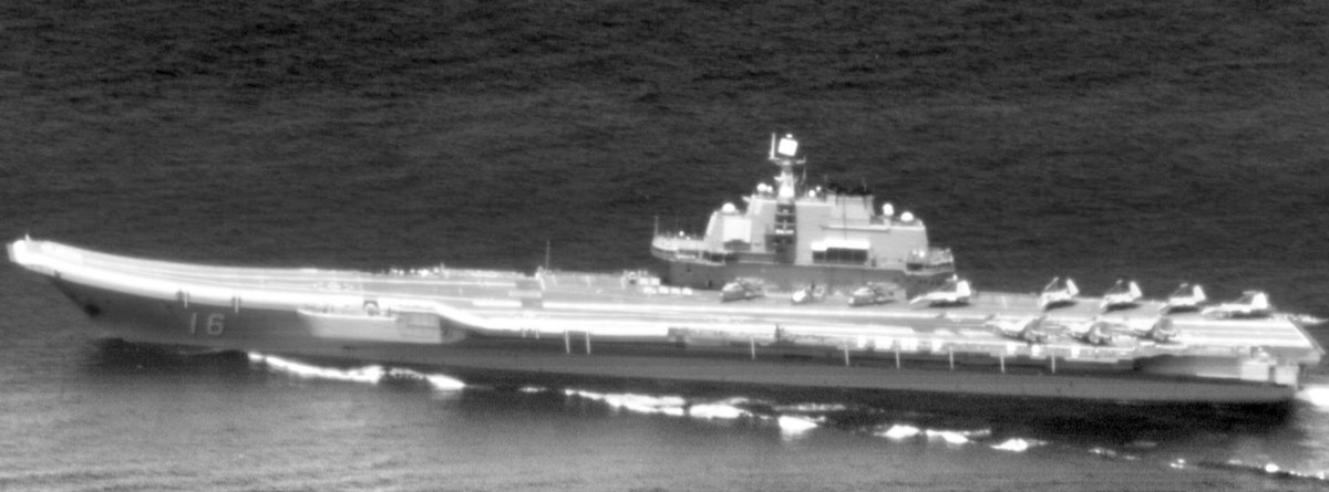 巧合还是正面交锋？美日菲在南海联合演习，“辽宁舰”经台湾海峡南下！根据台伪发布的