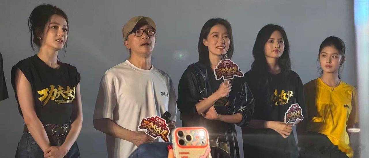 票房好不好，看主演的表情就知道了