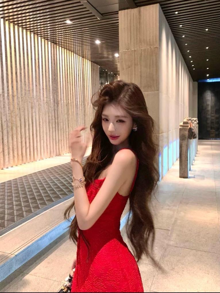 天塌下来也会打扮自己的女人