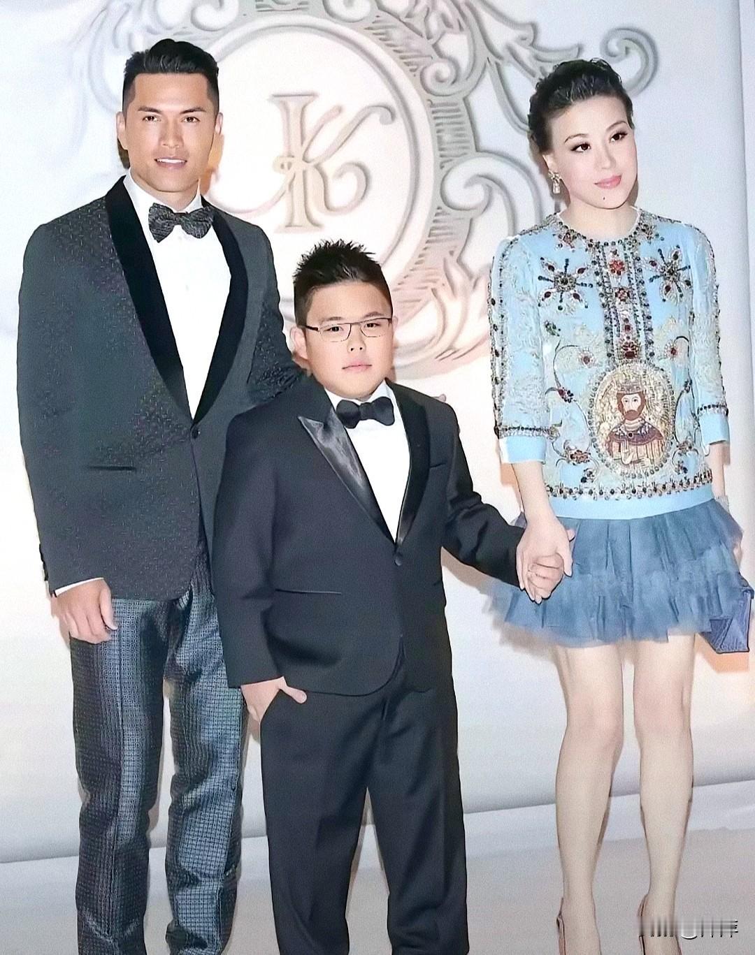 吕良伟这状态是太棒了