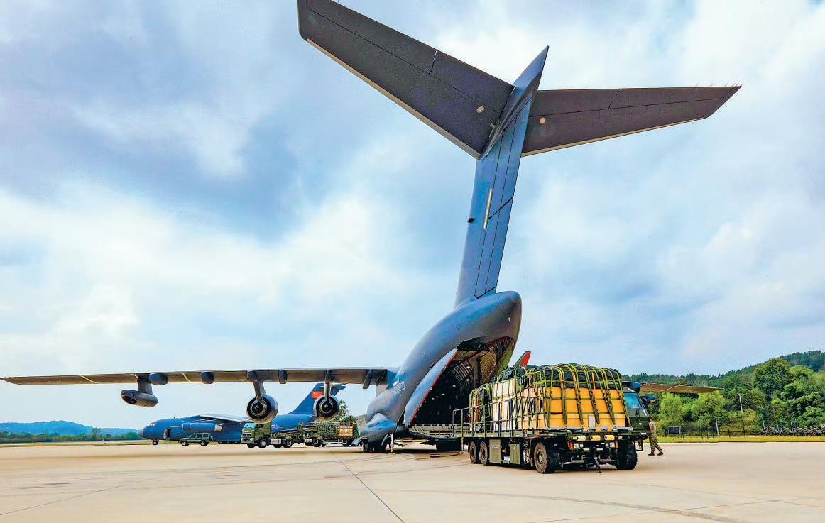 官宣高清大图来了，证实运油-20B运输机就是MRTT“多用途加油/运输机两者结