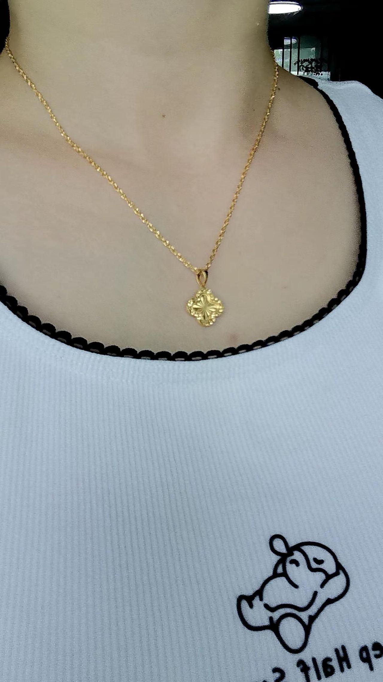 儿子送的生日礼物，送到我心里了，我是个俗人，就喜欢这个黄色，祝自己，生日快乐🎂
