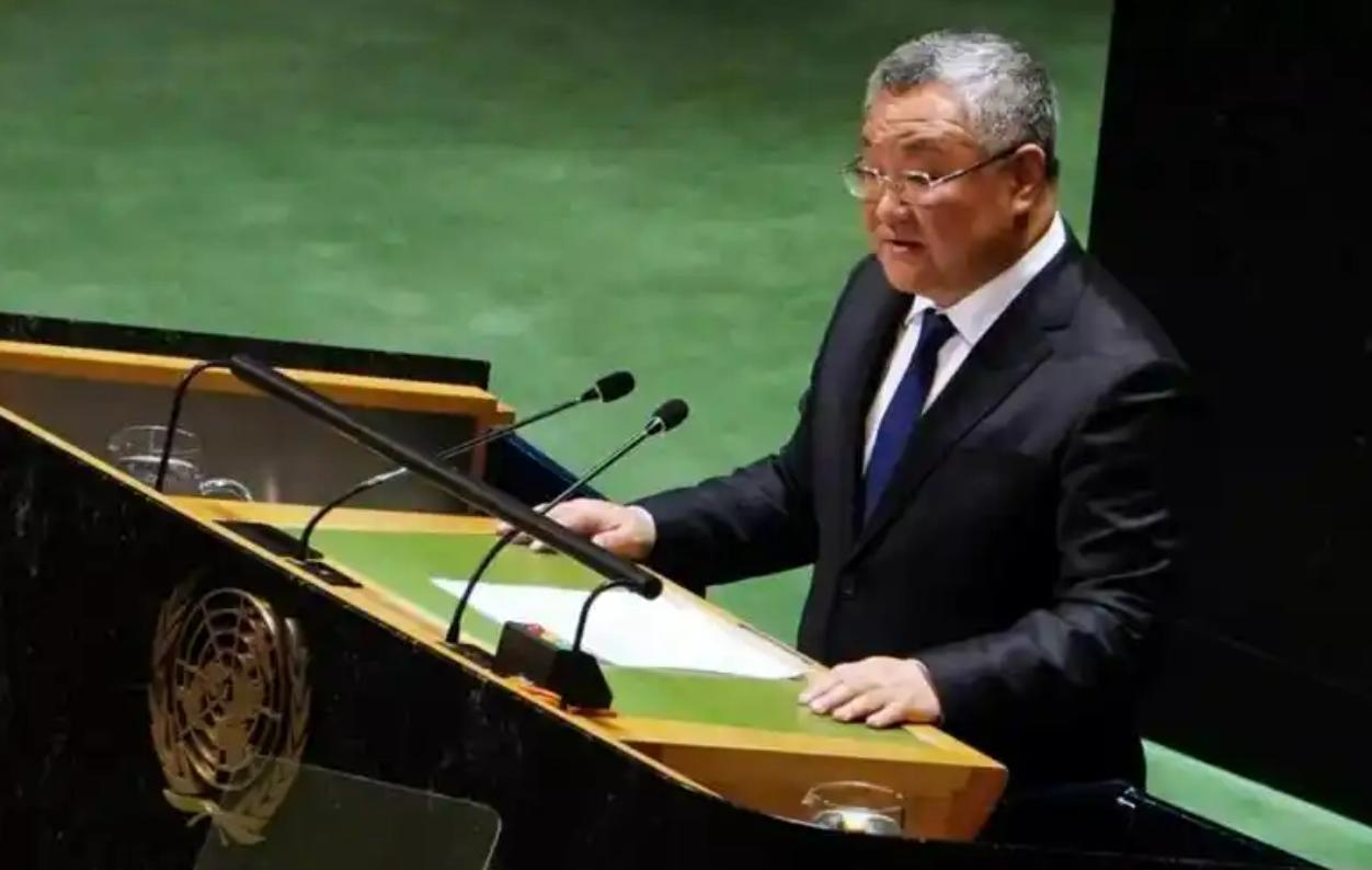 联合国大会上，日本冲击“入常”失败，四常都没想到，中国这么刚日本的代表站在联