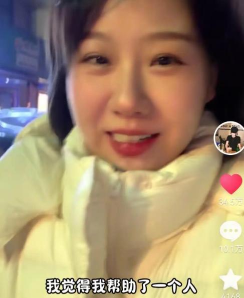 郑州街头，七旬老人饿了一整天，实在扛不住，拦住一女孩：“能给我买碗面不？”见女孩