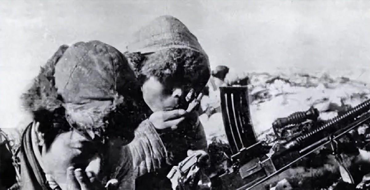 回顾长津湖战役，五万志愿军为何有上万人冻死？这场悲壮付出背后的责任主要在谁19