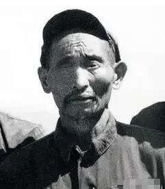 1952年，解放军在大凉山抓到一个独眼土匪，岂料经过一番审讯后，军区首长大惊失色