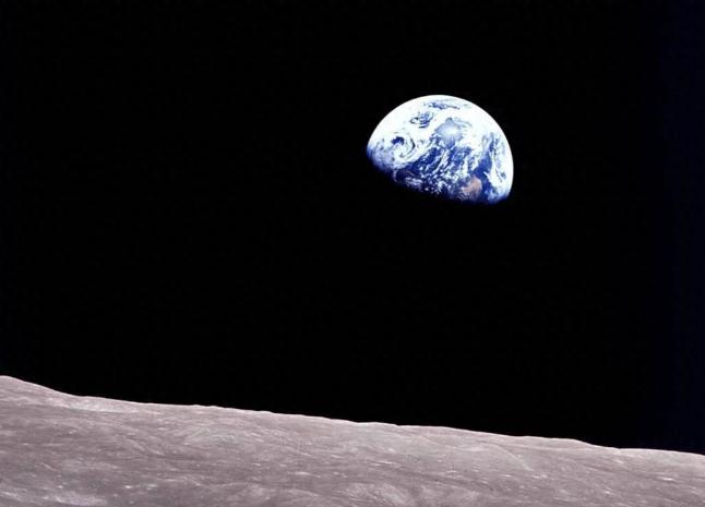地球60万亿吨在宇宙飘了46亿年，为什么没掉下去？你有没有想过一个细思恐极的问