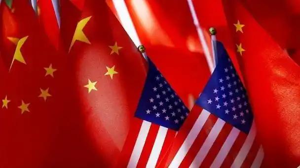 特朗普自己给自己台阶下了，特朗普表示，还是想跟中国在韩国见一面！10月11日，在