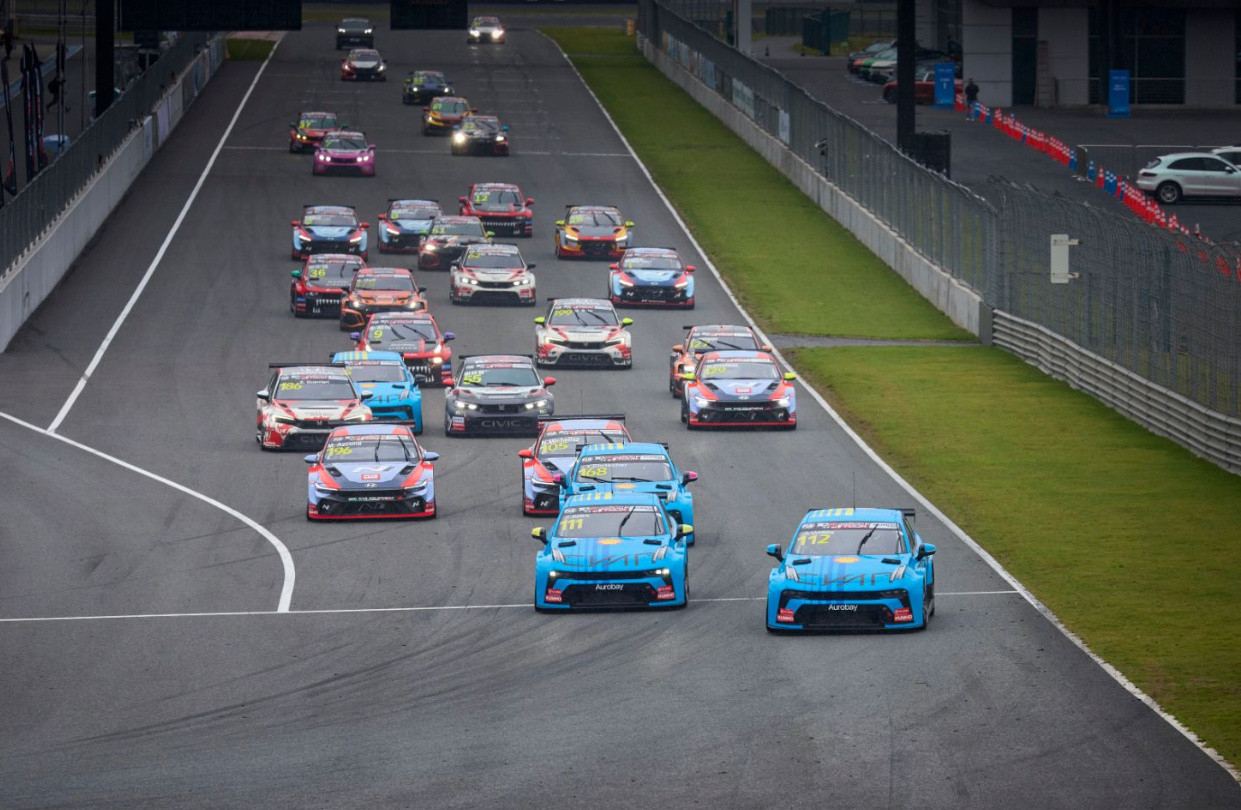 中国首款自研量产TCR赛车亮相就在刚刚，正式宣布将在12月6日发布全球首台中国