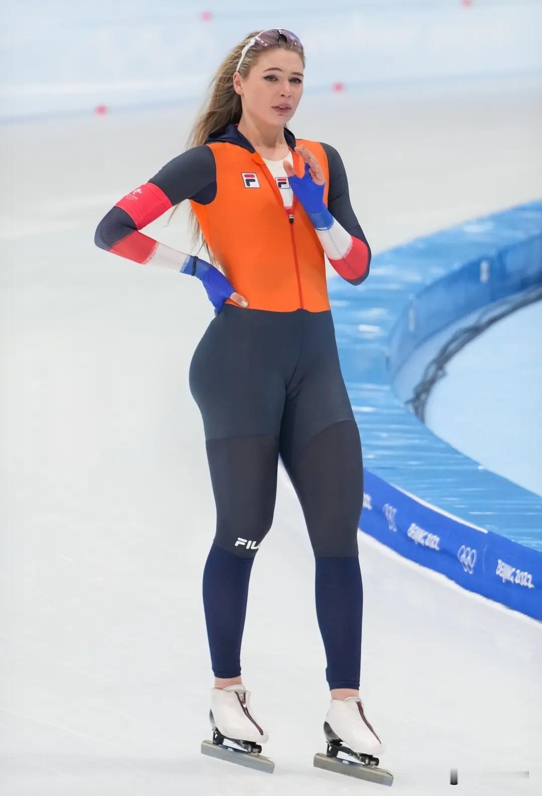 欧洲小国荷兰滑冰竞技运动独步天下面积不足50,000平方公里、人口没有