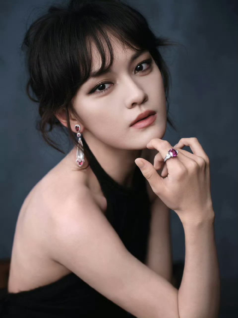 w盛典明星造型-珠宝盘点：文淇inChopardPreciousLac