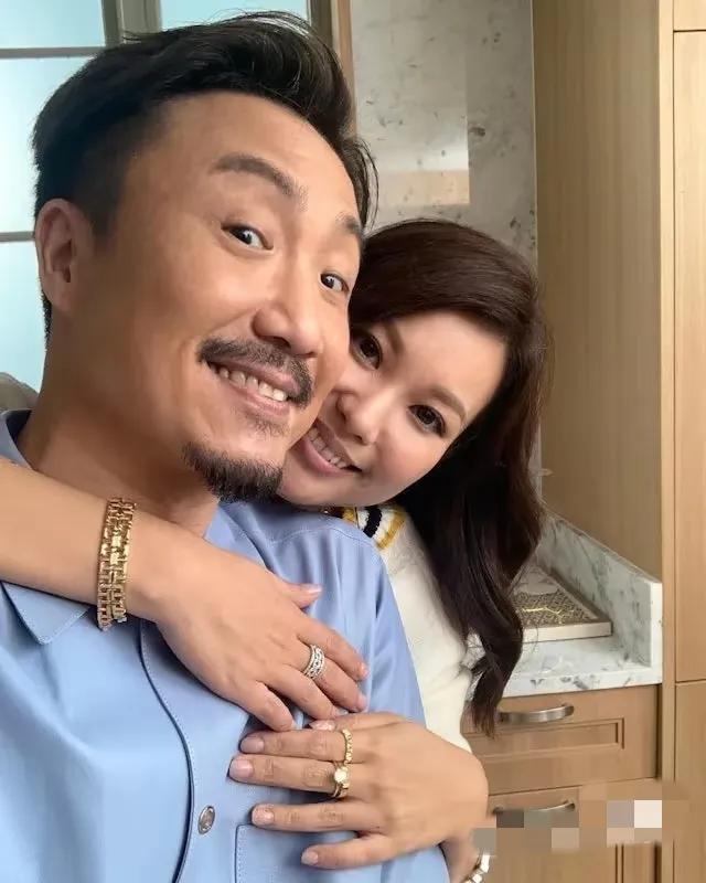 万万没想到郑中基搞成这样，这是何必呢！郑中基和余思敏离婚后还闹到上庭对质，都