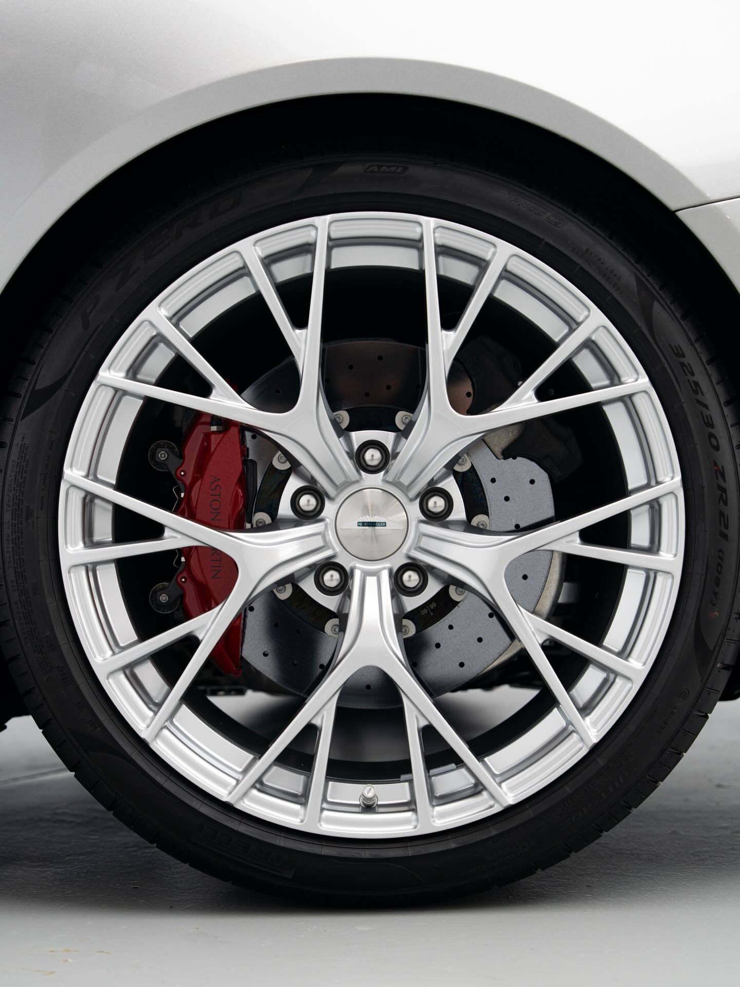 AstonMartinVanquishastonmartin阿斯顿马丁阿斯顿