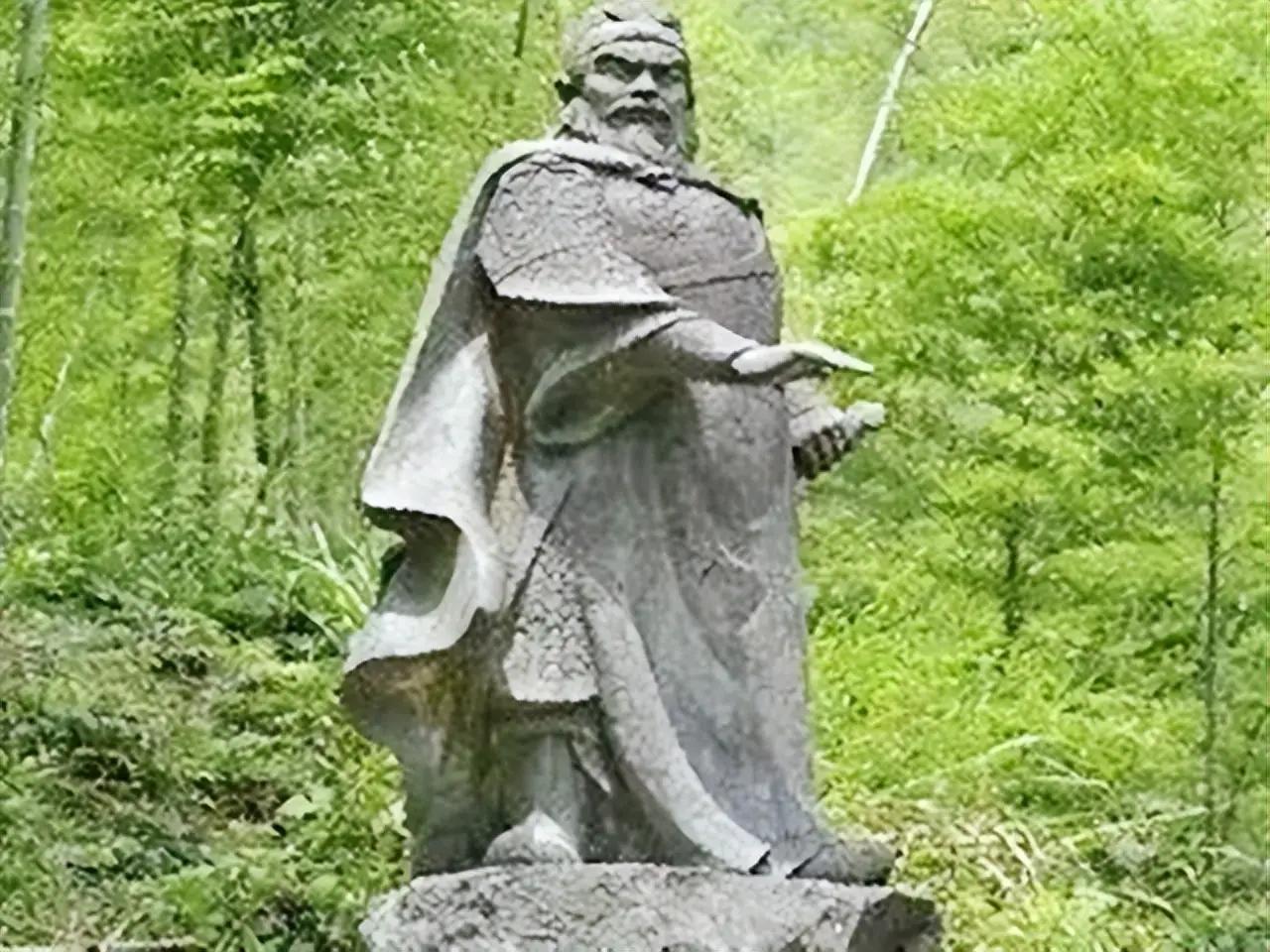 黄巢屠尽长安贵族，却无意间拔掉了压在中国身上六百年的一根刺。公元880年冬，