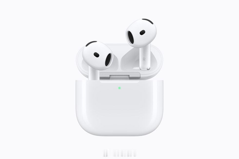 AirPods5国行999元起，两款都有主动降噪。贵150元的无线充电盒款，还多