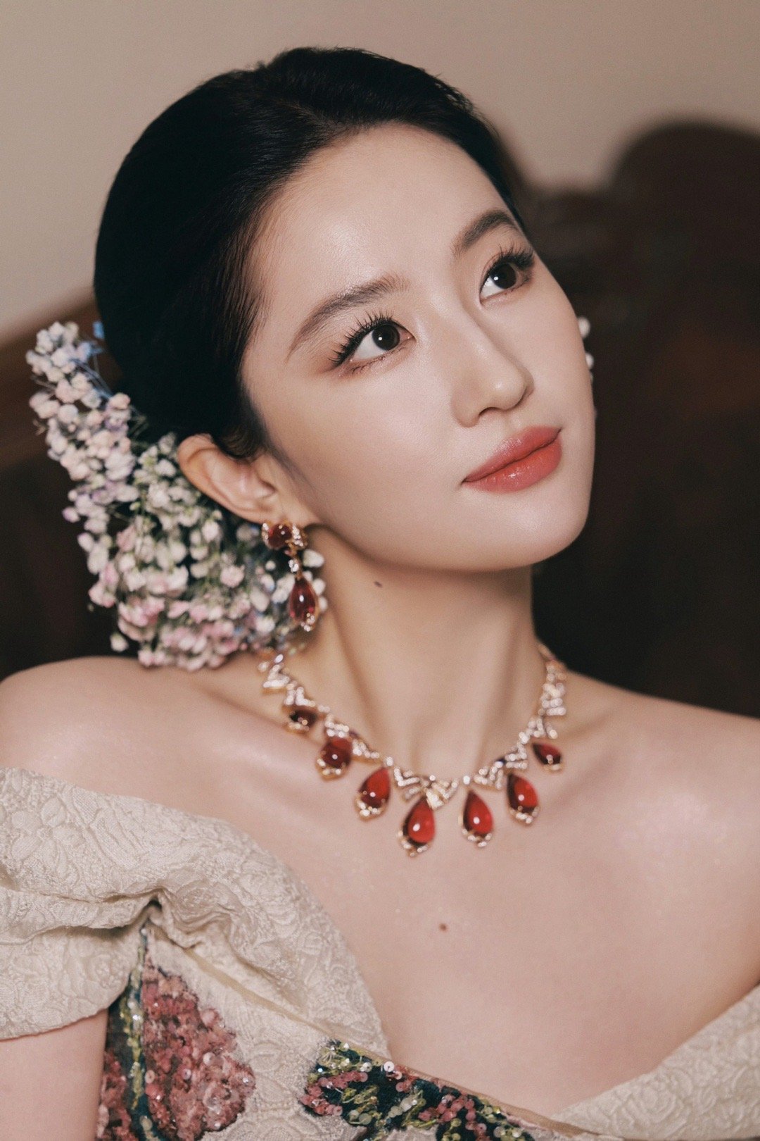 刘亦菲vogue红毯造型来了怪不得要来这么努力​​​