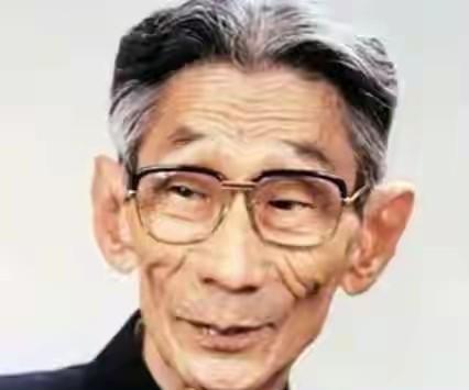 高峰直播炸裂澄清！他和关晓彤根本不是姑侄，是平辈！这辈分乱得，简直比德云社的