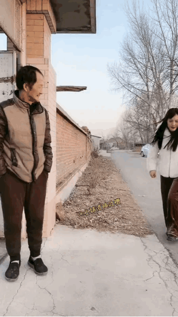 孩子：几年了，原来我就是一个意外是吗？