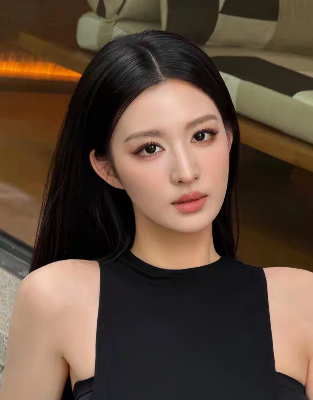 王楚然这么绝美的一张脸，居然近视700度