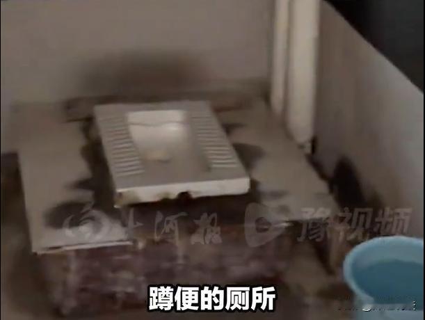 四川，一女子花费百万购入新房，自己还没住进去，验房时一开门里面居然已经被陌生人“